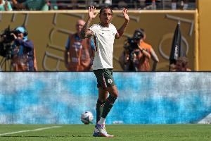 本届世俱杯共计28球是禁区外远射，拜仁4球最多&amp;蓝军曼城各3球